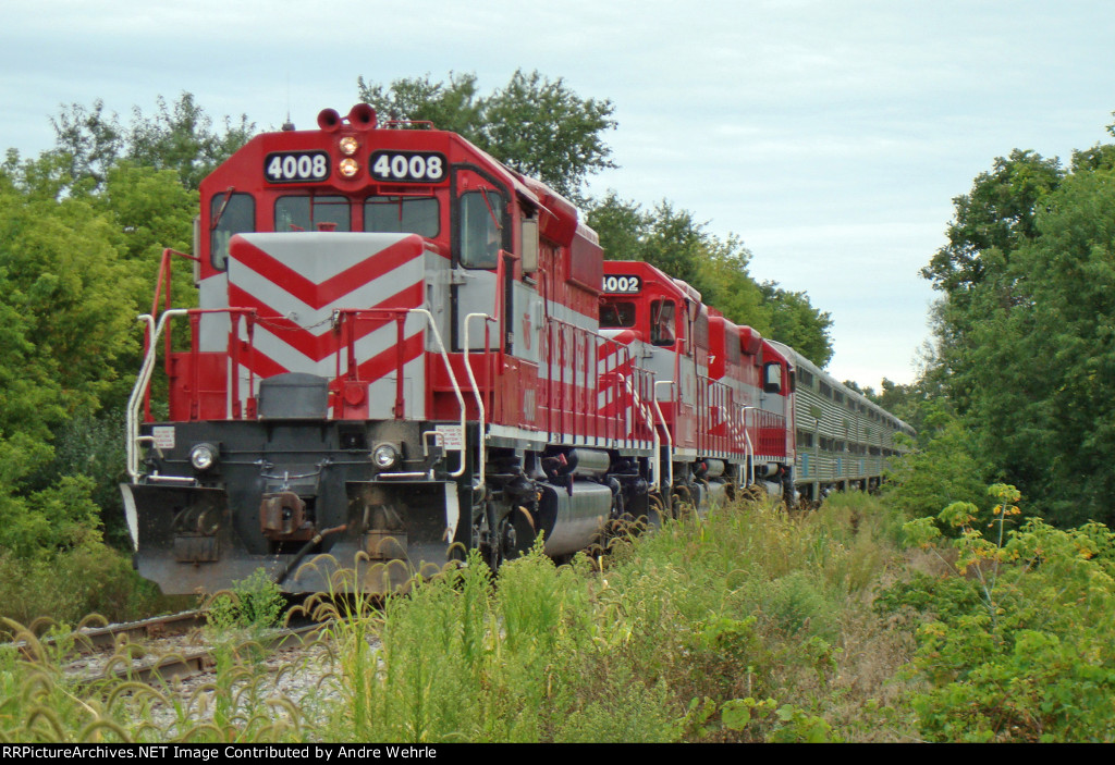 HJ03 is bringing bilevel coaches out of storage